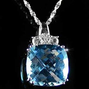 10K SOLID GOLD - 8.2 Ct London Blue Topaz Pendant